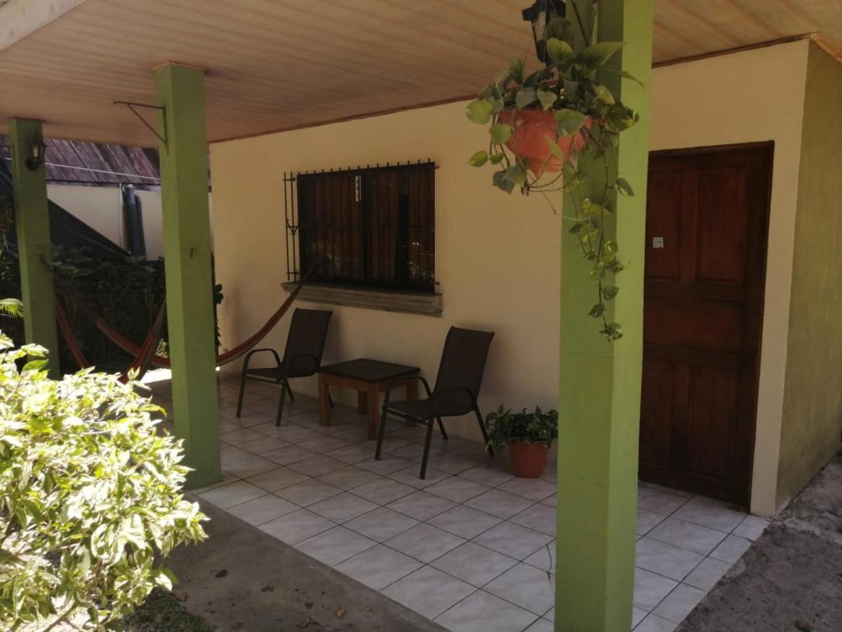 Cahuita Lodge Esterno foto
